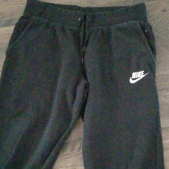 Girls Nike Sweatpants joggers black XL - Picture 2 of 2
